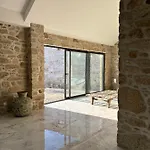 Bed & Breakfast Pacos Do Douro, Privee Avec Piscine Romariz