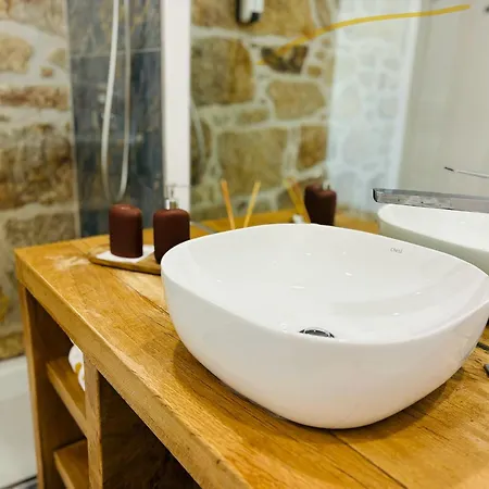 Bed & Breakfast Pacos Do Douro, Privee Avec Piscine