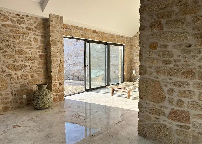 Pacos Do Douro, Privee Avec Piscine 3*