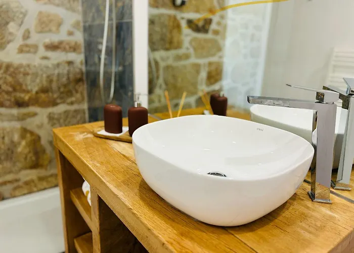 Bed & Breakfast Pacos Do Douro, Privee Avec Piscine