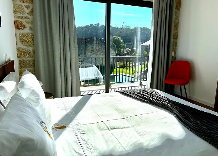 Bed & Breakfast Pacos Do Douro, Privee Avec Piscine